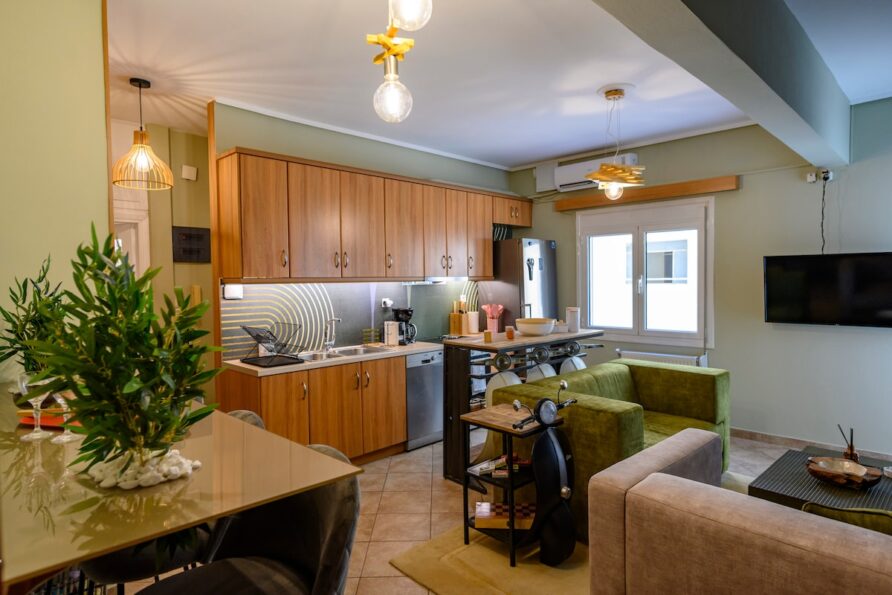Voguish Design 2 bedroom Den