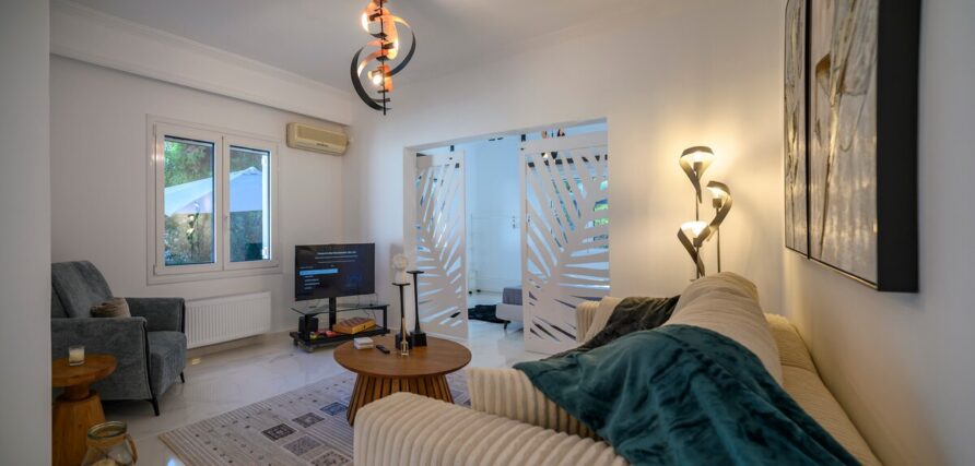 Seclusion, Privacy and 2 bedroom Luxury in Glyfada